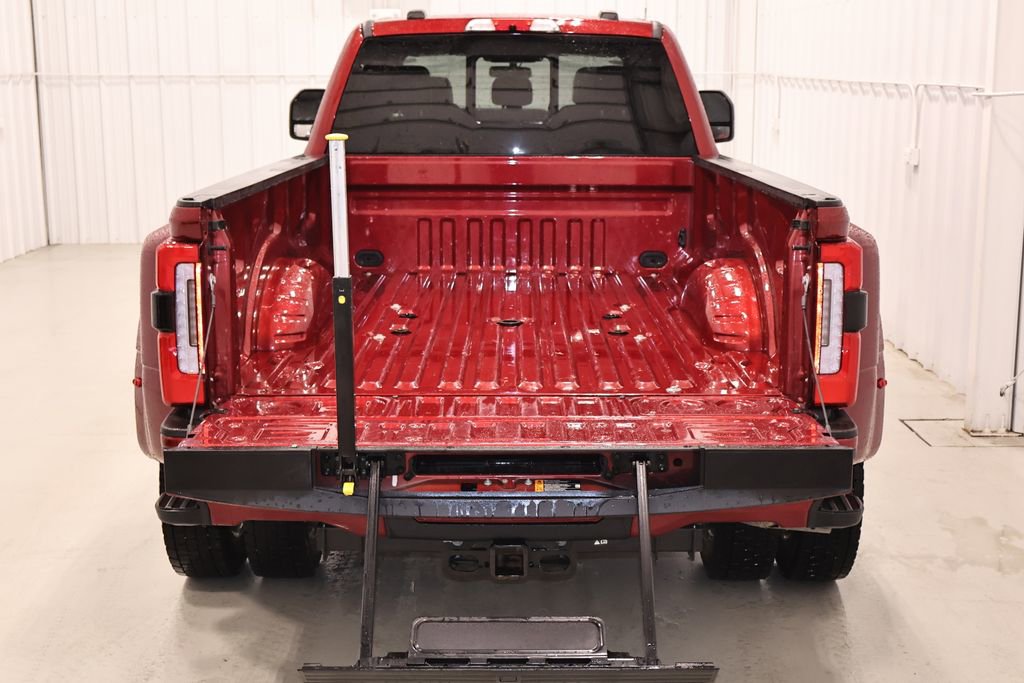 Certified 2025 Ford F450 Platinum AWD/4WD image 43