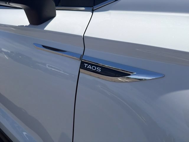 Used 2022 Volkswagen Taos SE w/ IQ.Drive SE Package AWD/4WD image 5