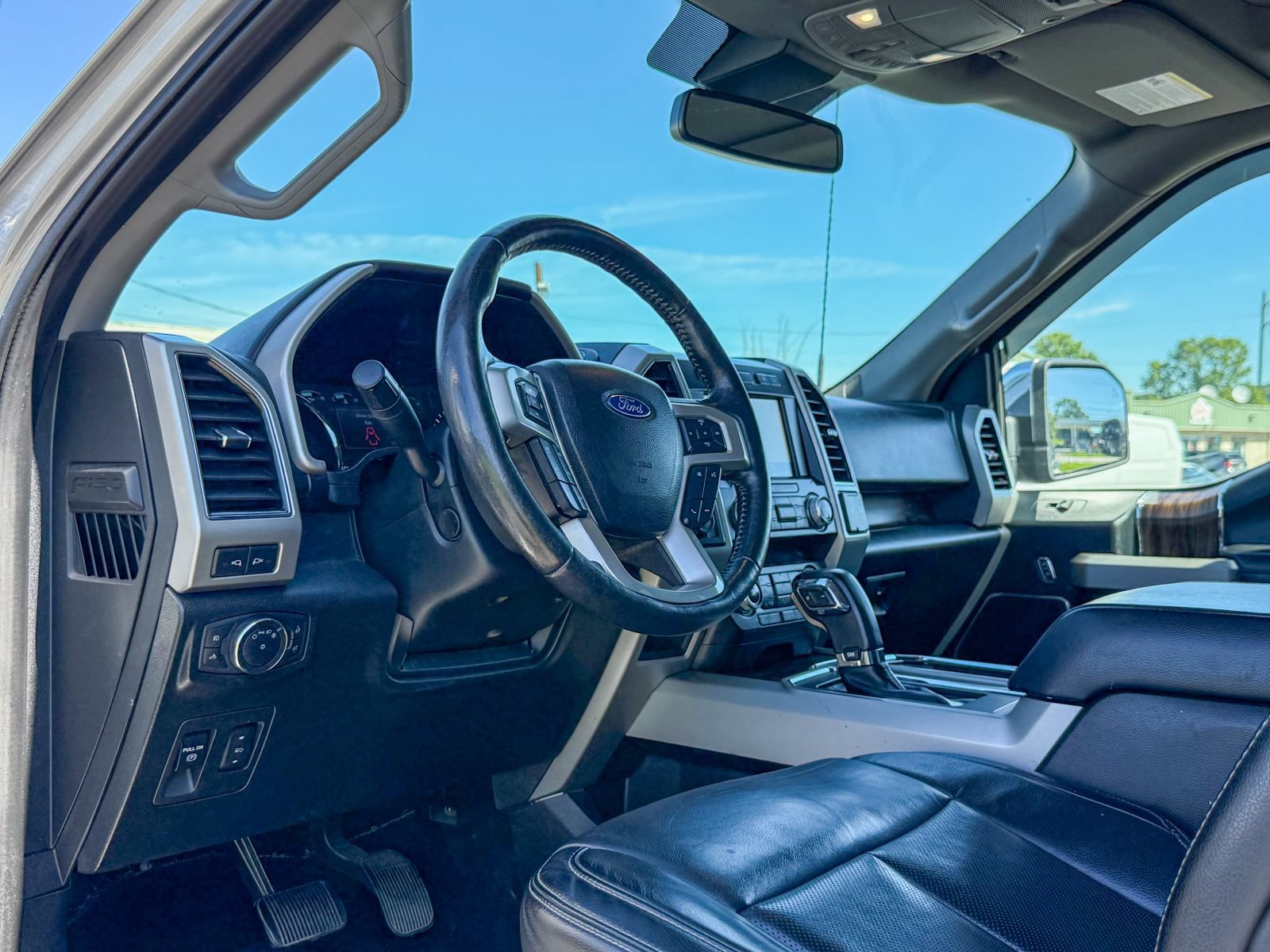 Certified 2020 Ford F150 Lariat w/ Equipment Group 502A Luxury AWD/4WD image 14