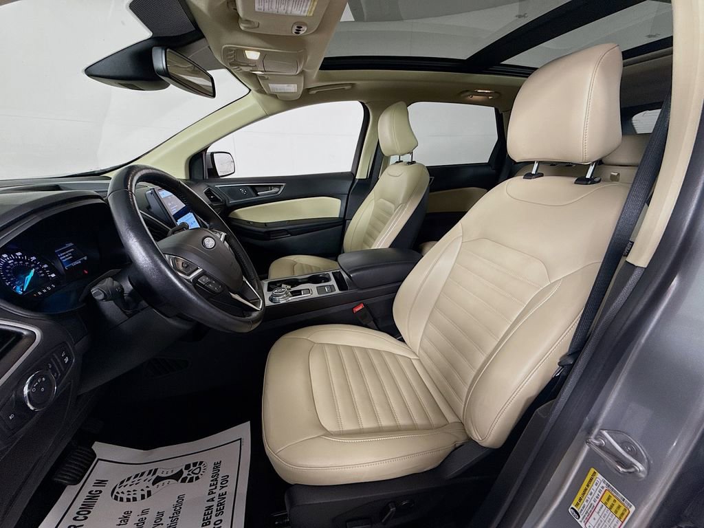 Certified 2022 Ford Edge SEL w/ Convenience Package AWD/4WD image 2