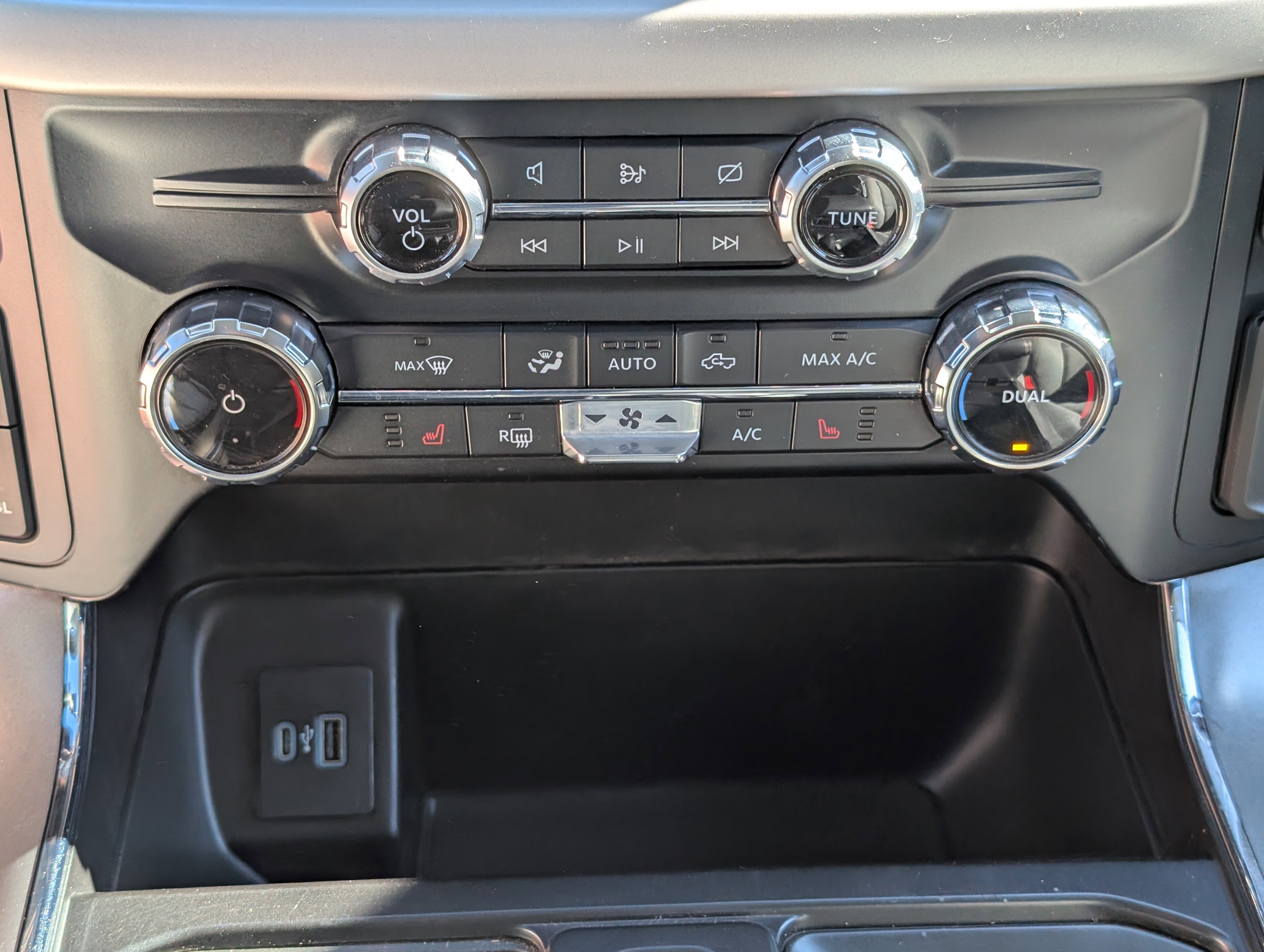 Certified 2022 Ford F150 XLT w/ Equipment Group 302A High image 27