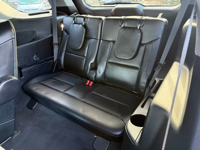 Certified 2022 Ford Explorer XLT w/ Equipment Group 202A image 7