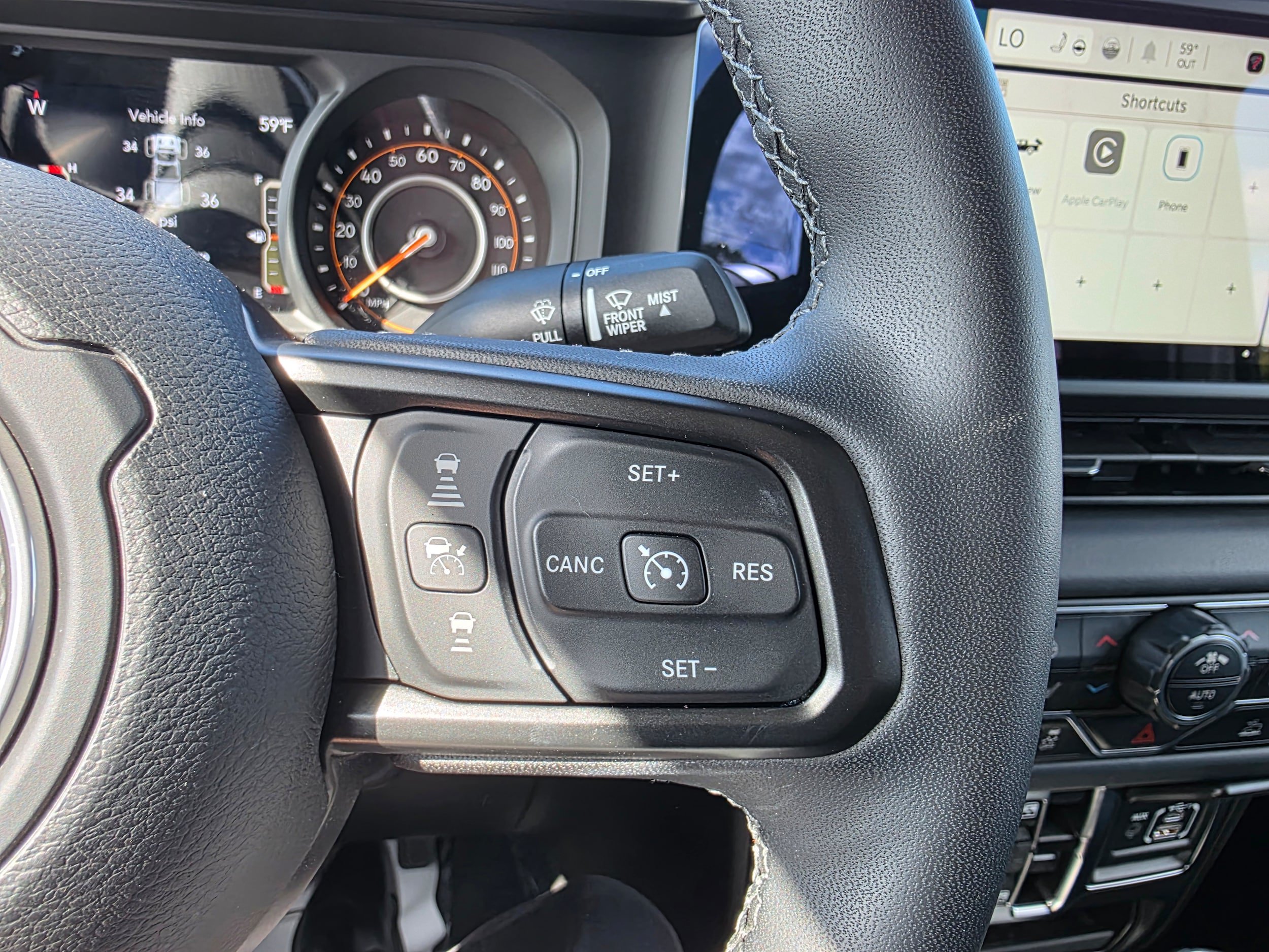Used 2025 Jeep Gladiator Sport AWD/4WD image 18