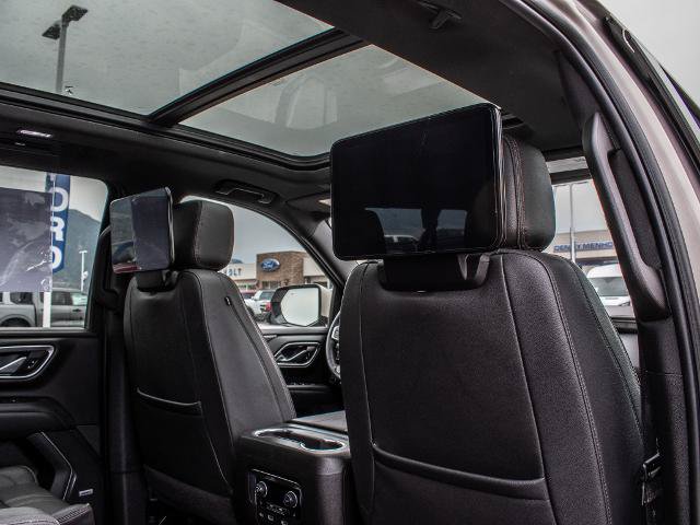 Used 2023 Chevrolet Suburban RST w/ Luxury Package AWD/4WD image 23