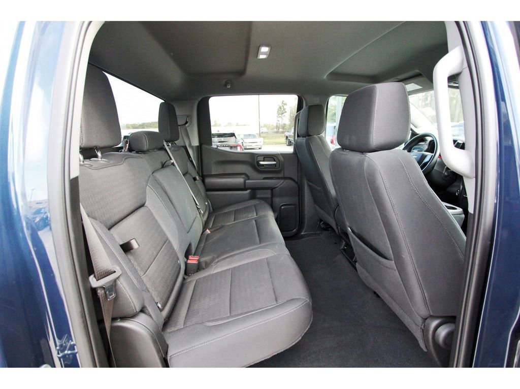 Used 2023 Chevrolet Silverado 1500 Custom image 10