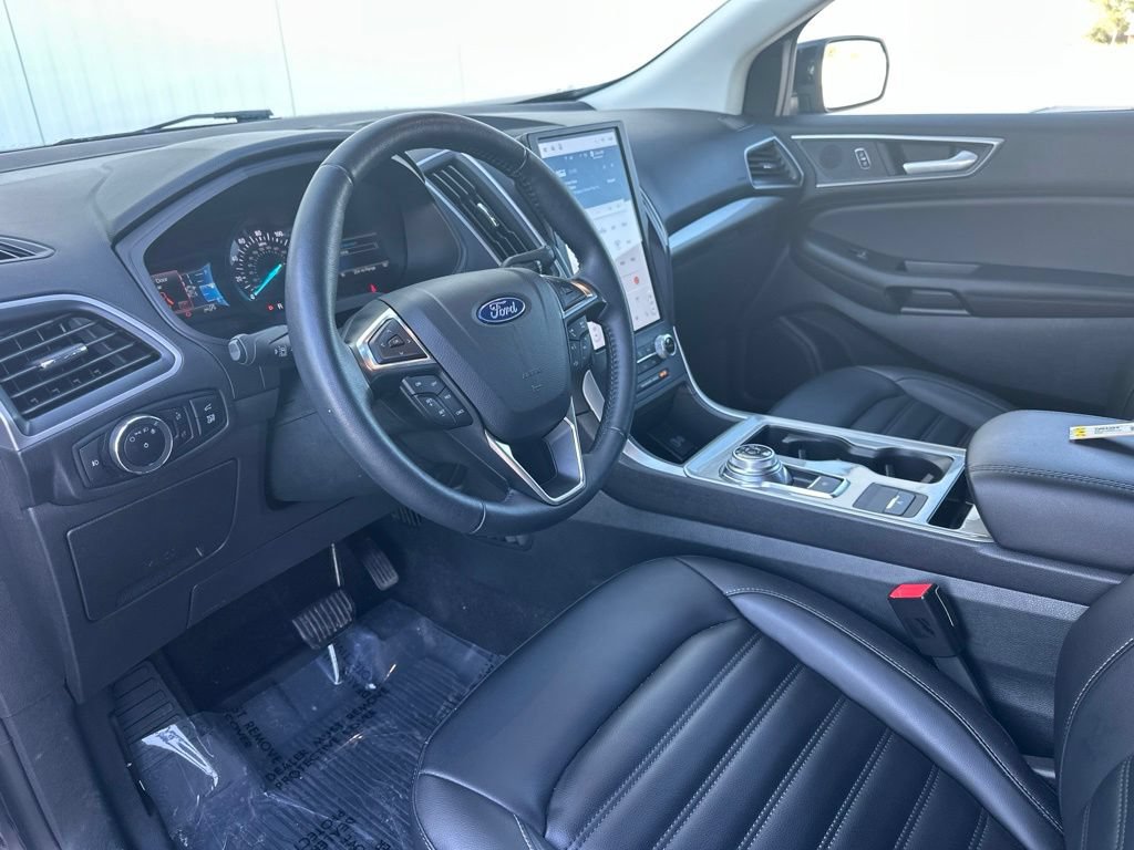 Certified 2024 Ford Edge SEL w/ Convenience Package AWD/4WD image 15