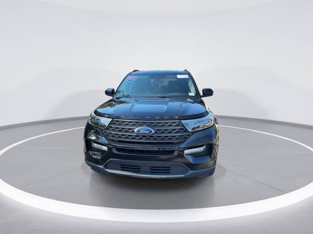 Certified 2022 Ford Explorer XLT w/ Equipment Group 202A AWD/4WD image 2