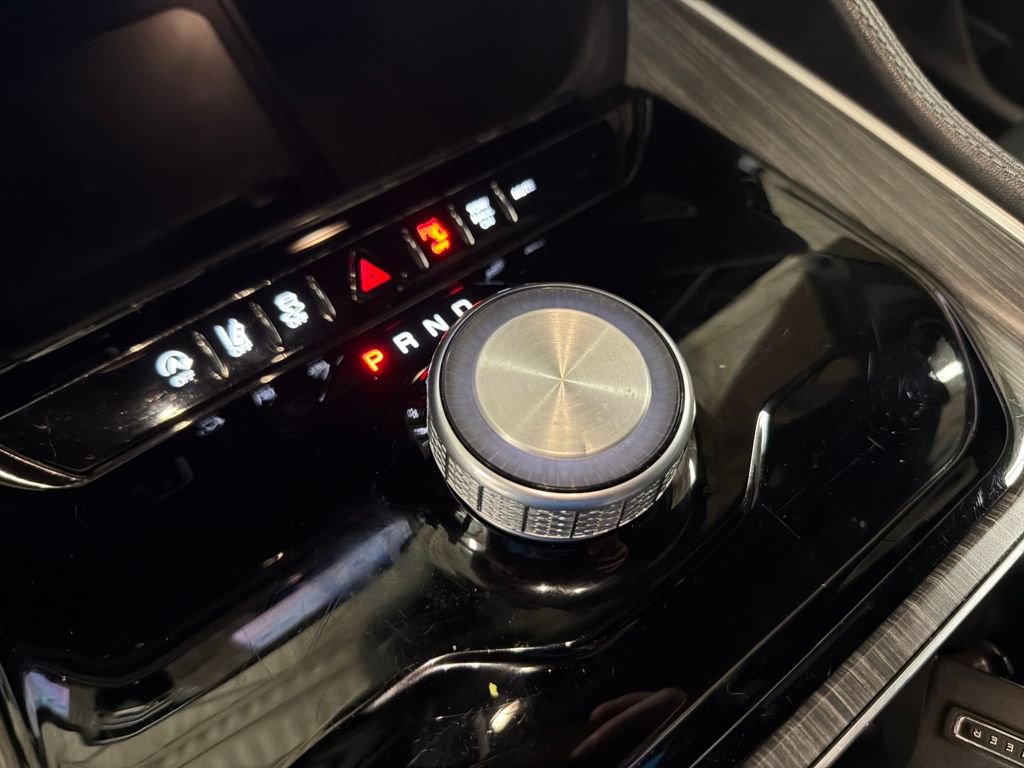 Used 2024 Jeep Wagoneer L Series II image 29