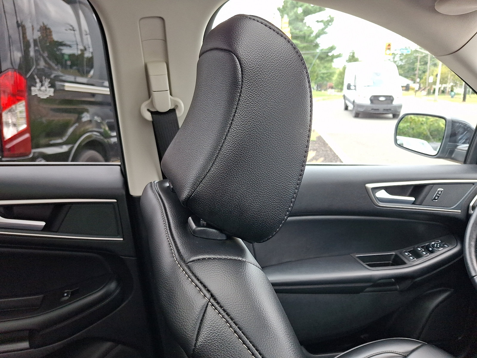 Certified 2024 Ford Edge SEL w/ Convenience Package AWD/4WD image 13