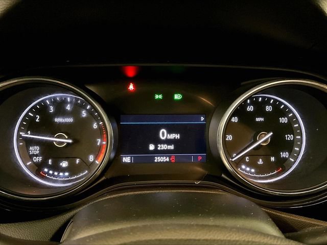 Used 2022 Buick Encore GX Select w/ Sport Touring Package FWD image 19