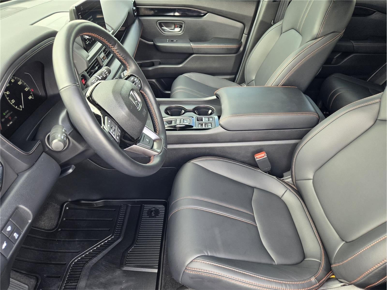Used 2025 Honda Pilot TrailSport image 12