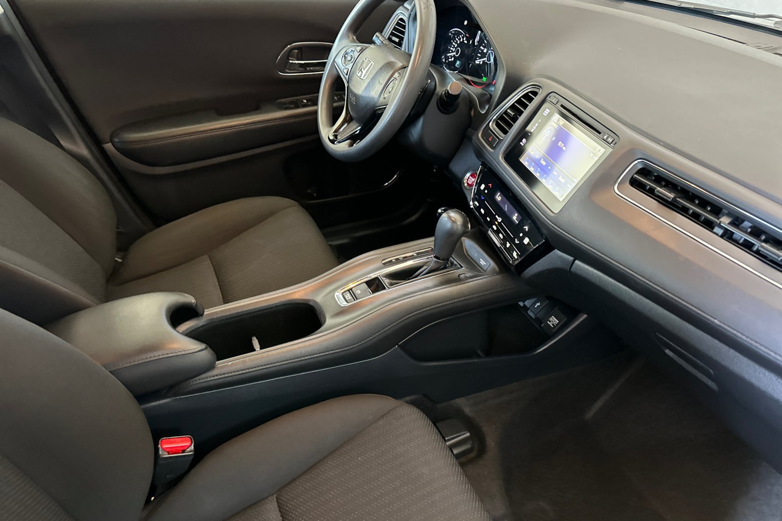 Used 2017 Honda HR-V EX image 16