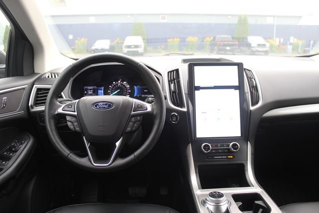 Certified 2024 Ford Edge SEL w/ Convenience Package AWD/4WD image 32