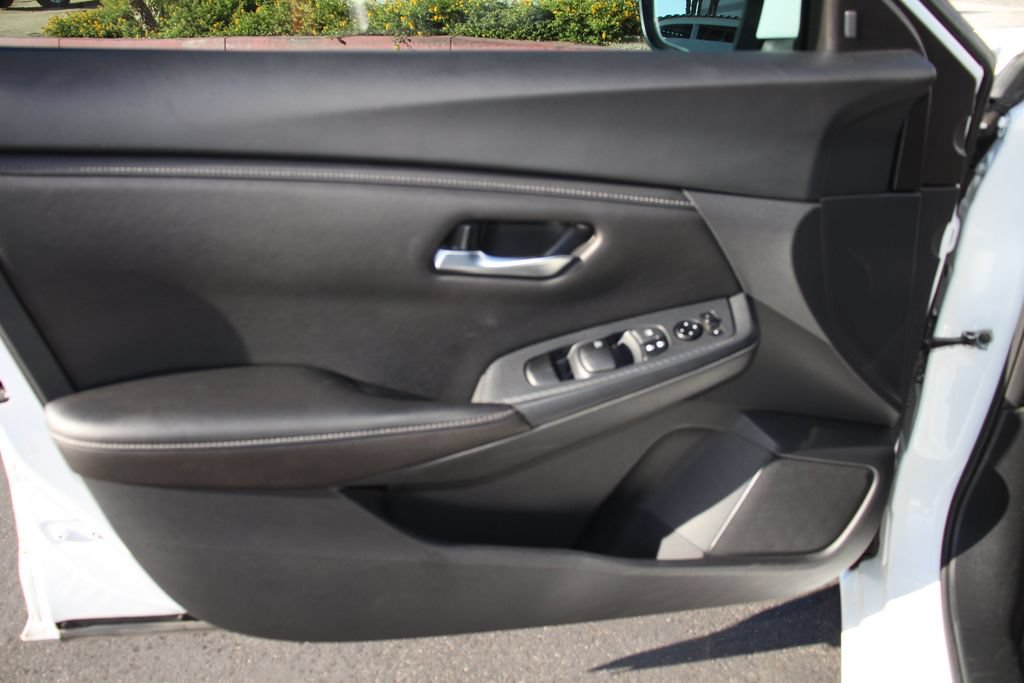 Used 2023 Nissan Sentra SV FWD image 22
