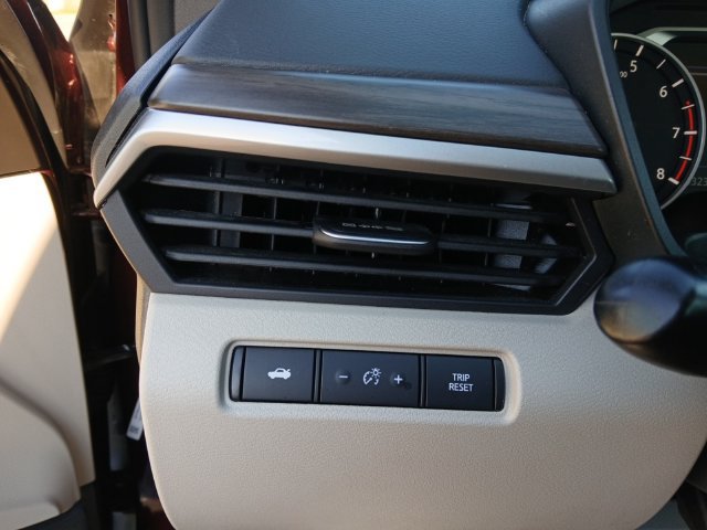 Used 2025 Nissan Altima 2.5 SV FWD image 18