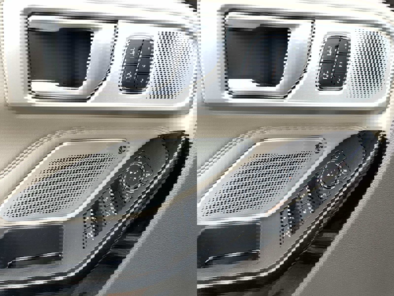 Certified 2023 Ford Explorer Platinum w/ Technology Package image 19