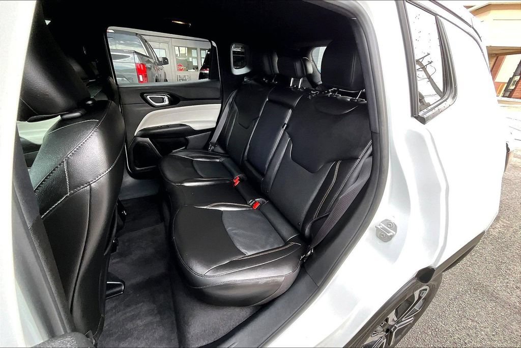 Used 2023 Jeep Compass Limited AWD/4WD image 24