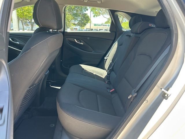 Used 2018 Hyundai Elantra GT FWD image 12