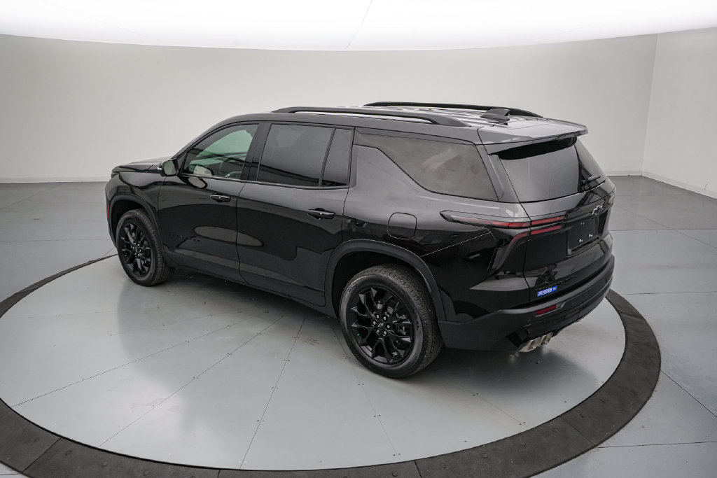 Used 2026 Chevrolet Traverse LT w/ Midnight/Sport Edition AWD/4WD image 6