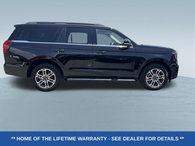 Certified 2025 Ford Expedition Active AWD/4WD image 2