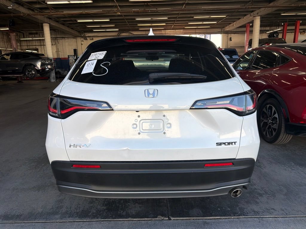 Used 2023 Honda HR-V Sport image 3