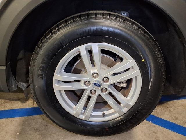 Certified 2023 Ford Explorer XLT w/ Equipment Group 202A RWD image 24