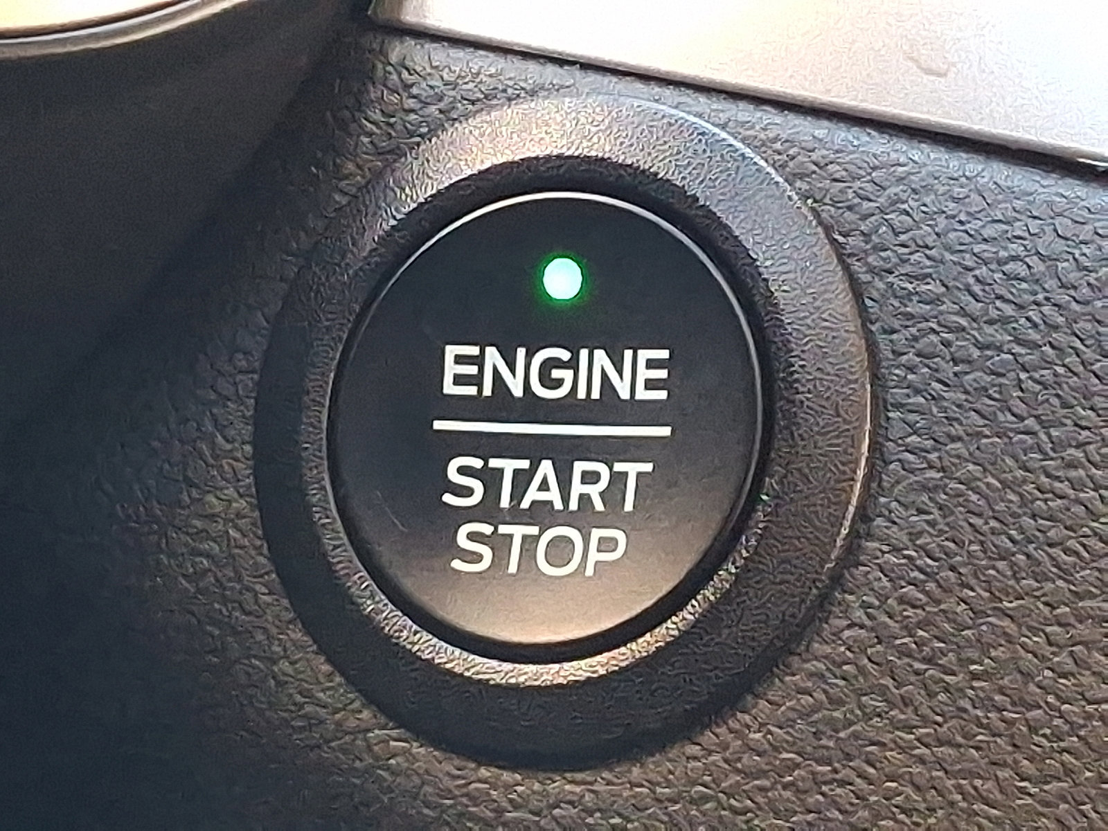 Certified 2022 Ford Escape SEL image 25