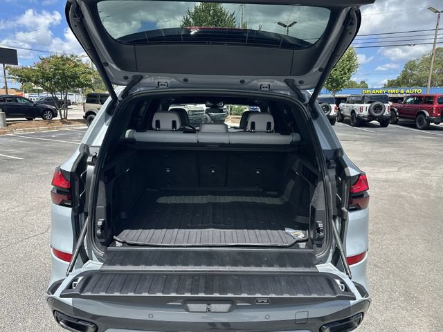Used 2025 BMW X5 sDrive40i w/ M Sport Package RWD image 25