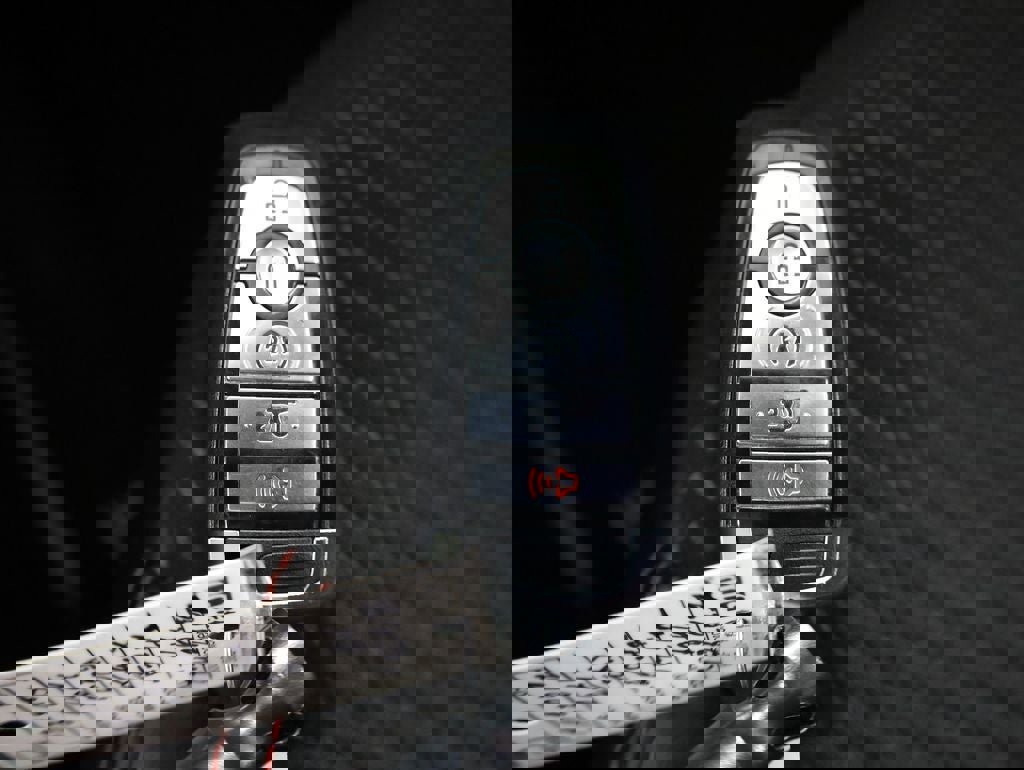 Certified 2024 Ford Escape ST-Line Select w/ Tech Pack #1 AWD/4WD image 33