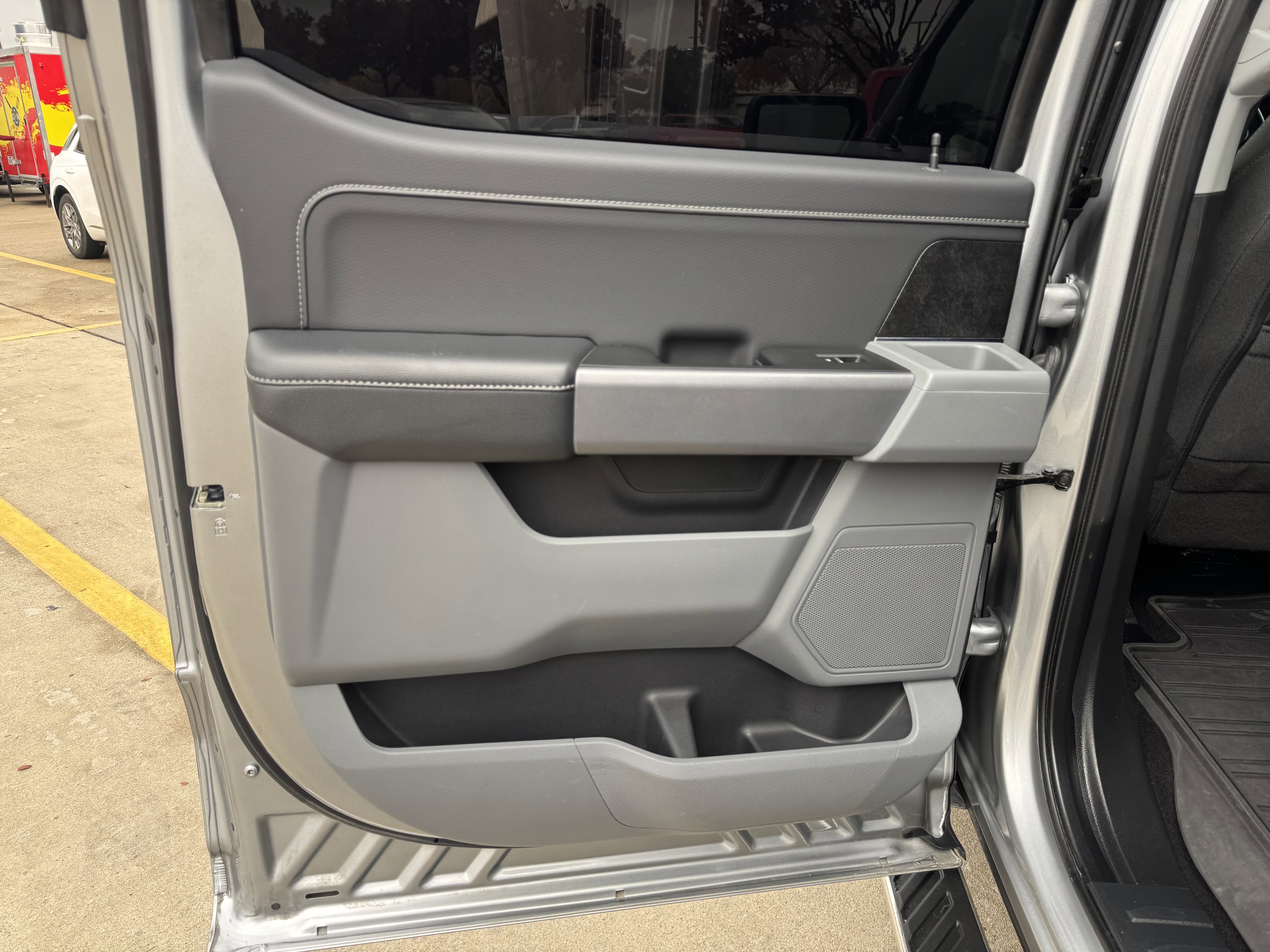 Certified 2022 Ford F150 XLT w/ Equipment Group 302A High image 14