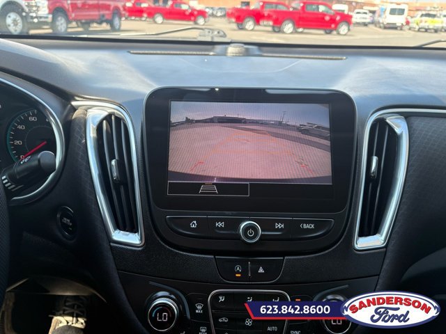 Used 2021 Chevrolet Malibu LT FWD image 18
