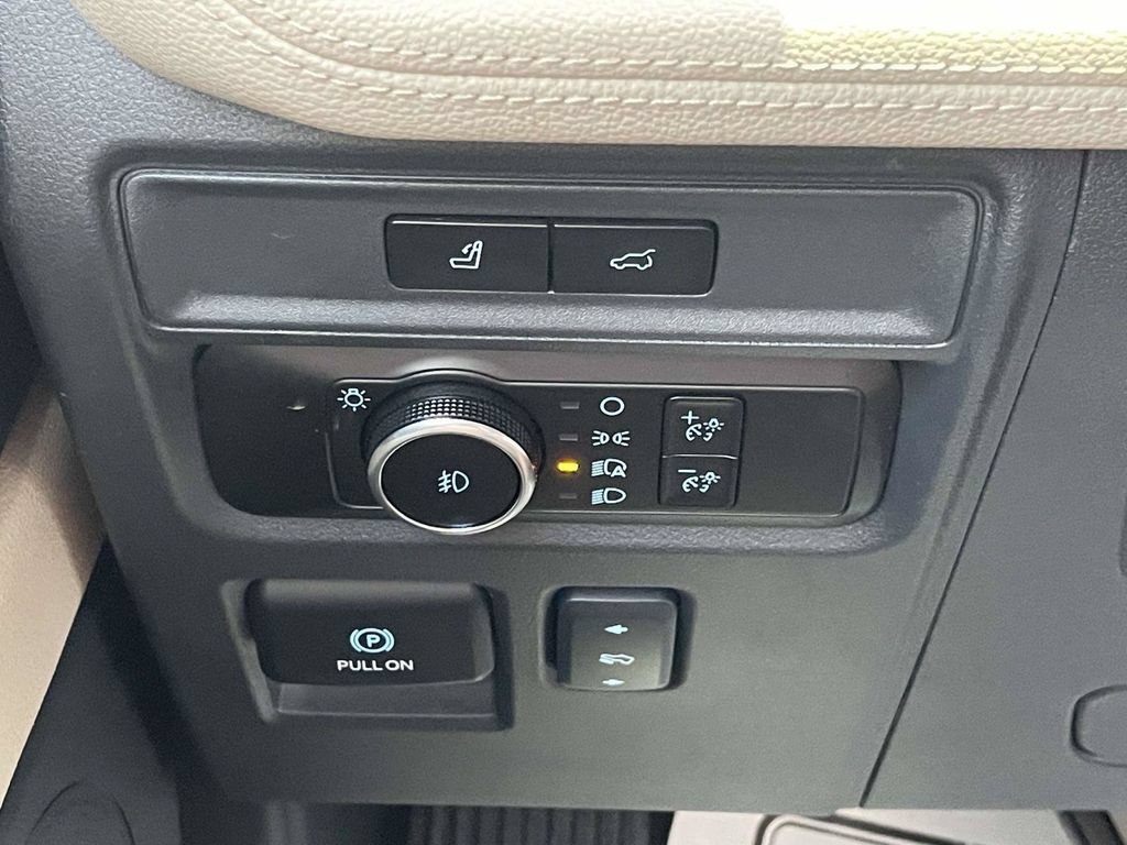 Certified 2024 Ford Expedition Limited RWD image 26