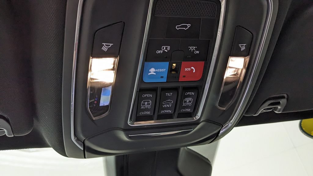 Used 2023 Jeep Wagoneer Series II AWD/4WD image 35