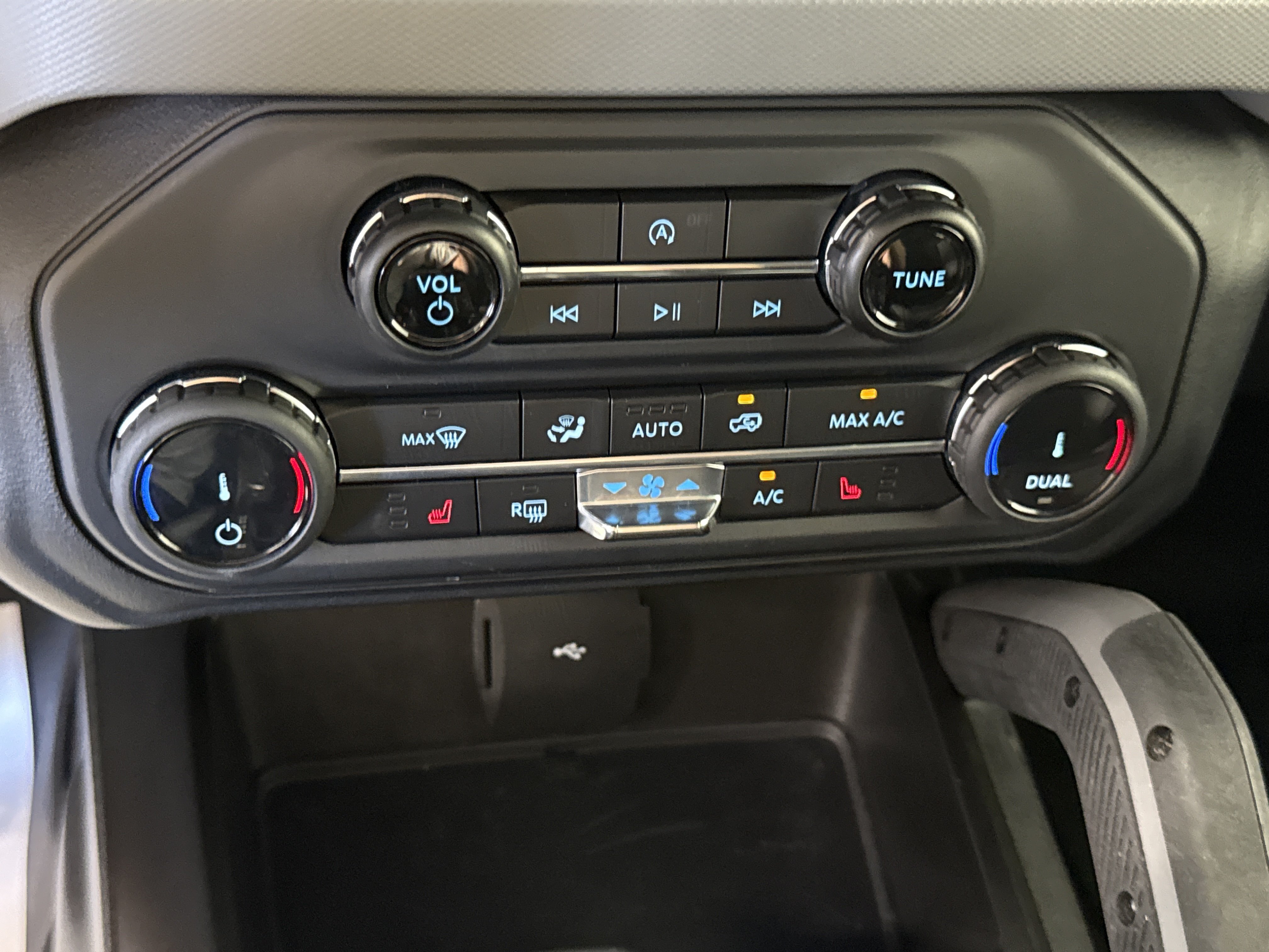 Certified 2022 Ford Bronco Big Bend AWD/4WD image 19