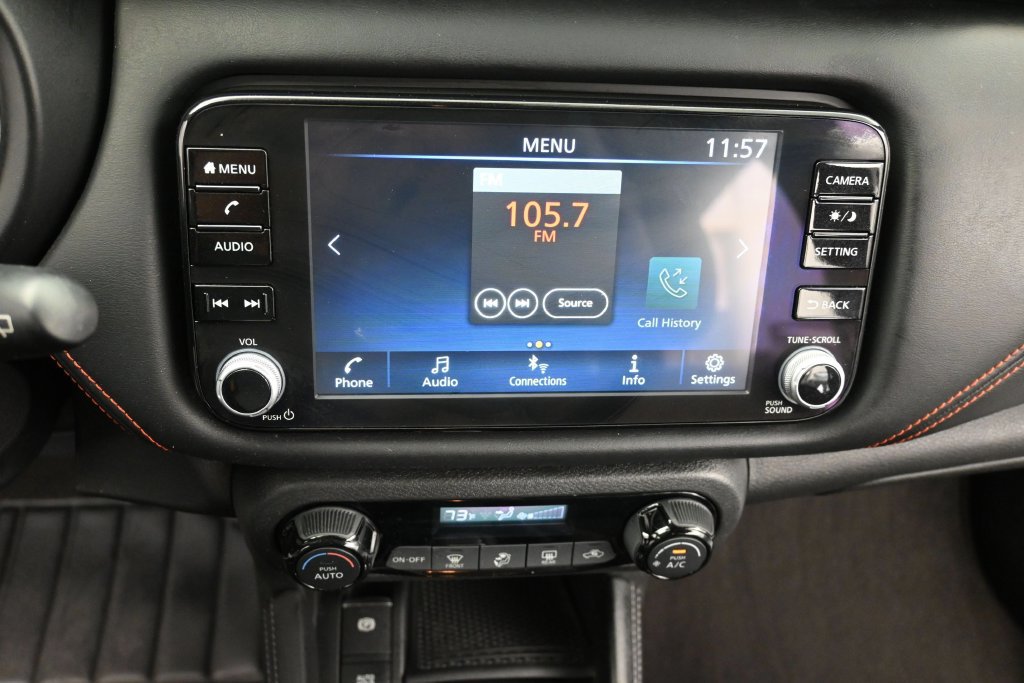 Used 2022 Nissan Kicks SR w/ Interior Electronics Package FWD image 24