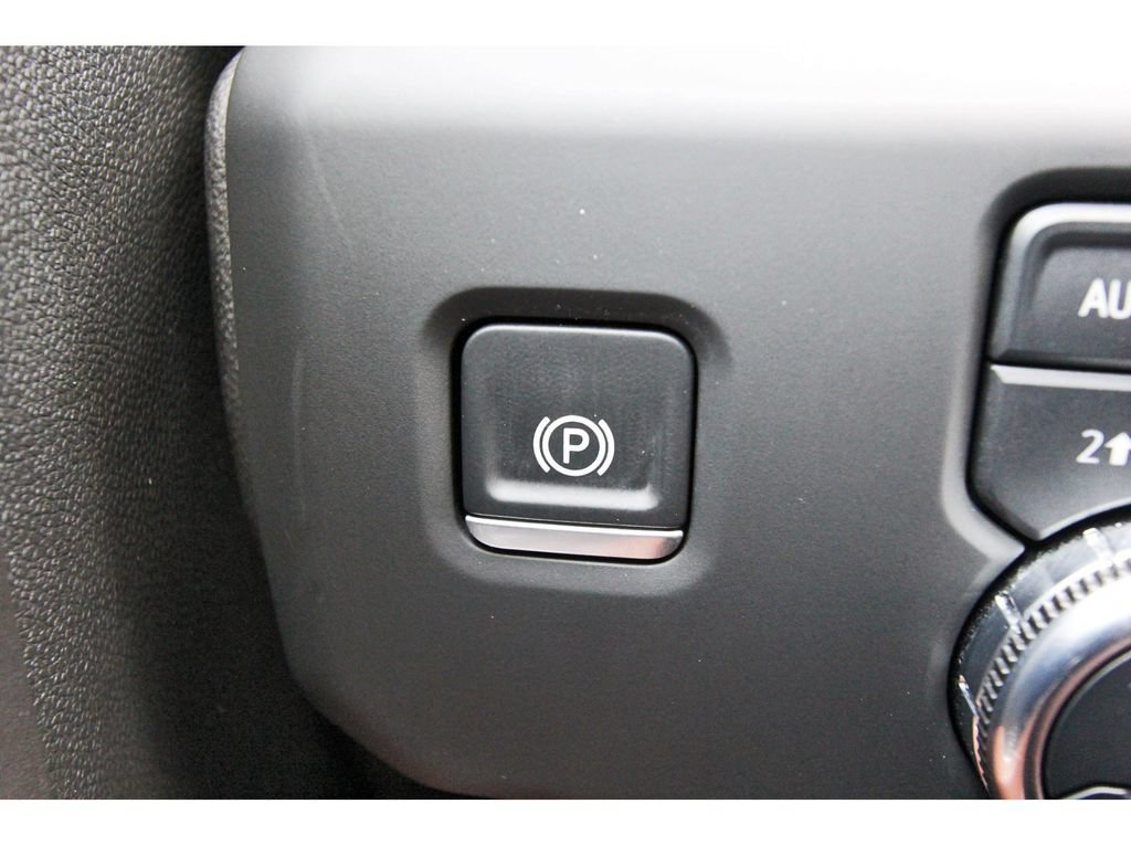 Used 2025 GMC Sierra 2500 Denali Ultimate w/ Max Trailering Package AWD/4WD image 25