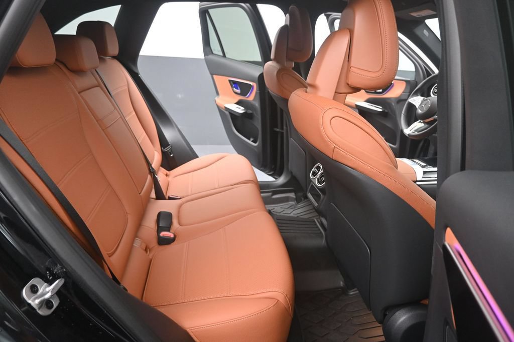 Used 2026 Mercedes-Benz GLC 300 image 23