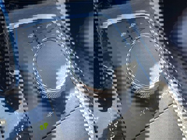 Used 2023 BMW i4 eDrive40 w/ M Sport Package image 9