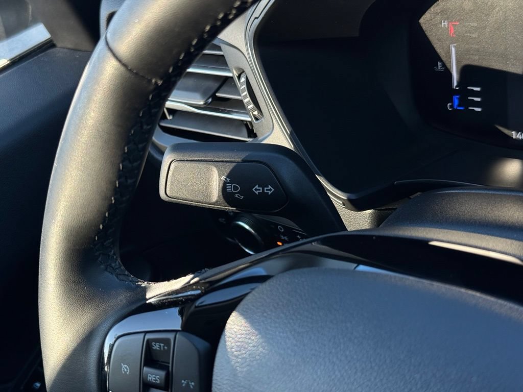 Certified 2024 Ford Escape Active AWD/4WD image 32