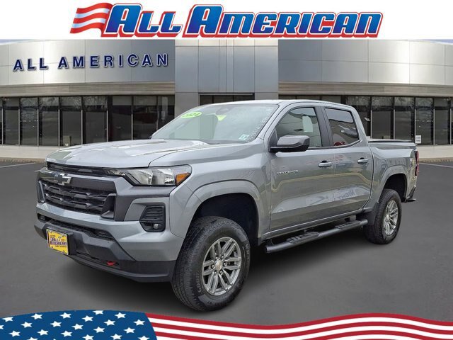 Used 2024 Chevrolet Colorado LT w/ LT Convenience Package AWD/4WD image 1