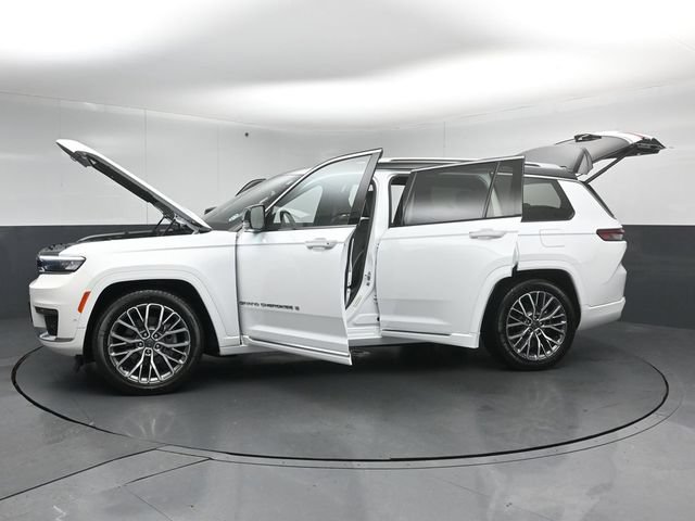 Used 2023 Jeep Grand Cherokee L Summit AWD/4WD image 57