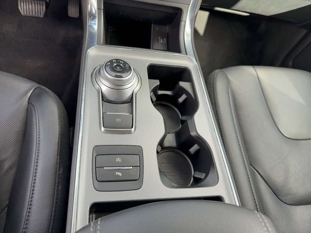 Certified 2022 Ford Edge Titanium w/ Equipment Group 301A image 20