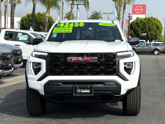 Used 2025 GMC Canyon Elevation AWD/4WD image 3