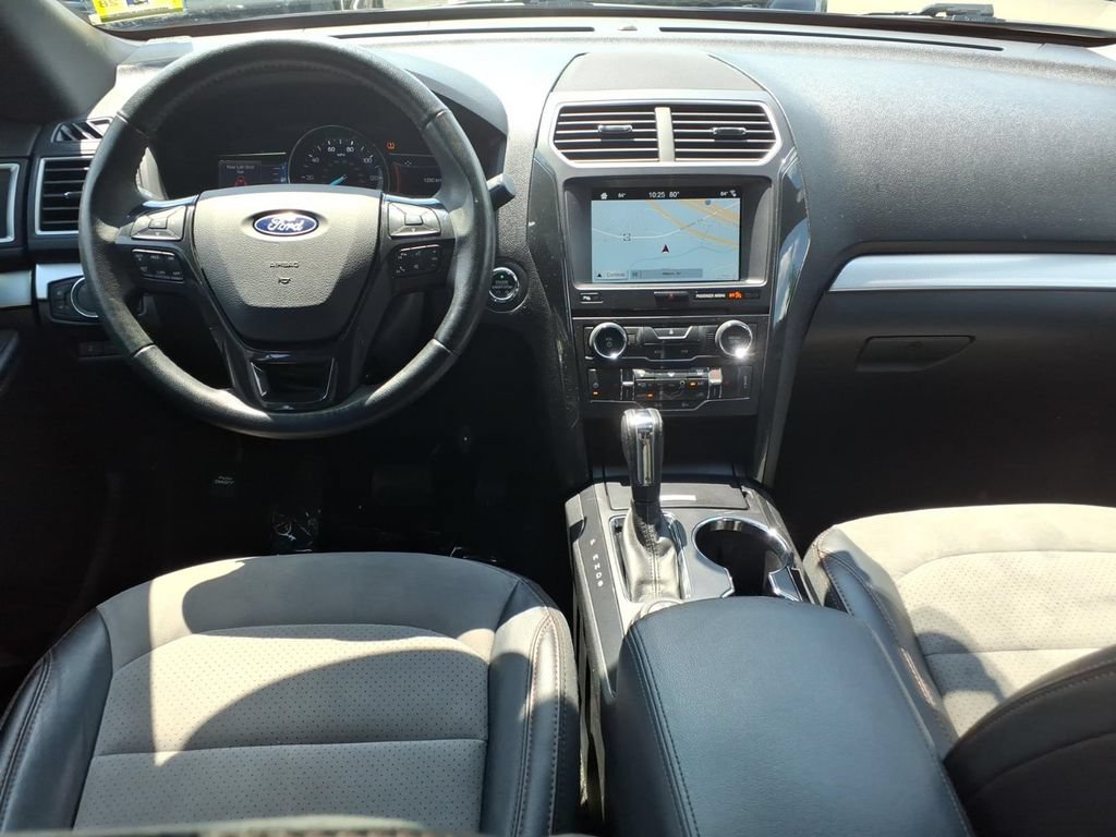 Certified 2017 Ford Explorer XLT w/ Equipment Group 202A AWD/4WD image 6