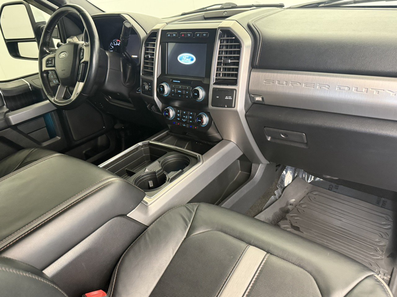 Certified 2019 Ford F250 Platinum w/ Platinum Ultimate Package AWD/4WD image 11