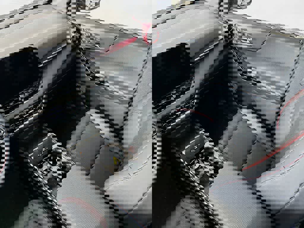 Used 2025 Chevrolet Equinox RS w/ Safety and Technology Package image 13