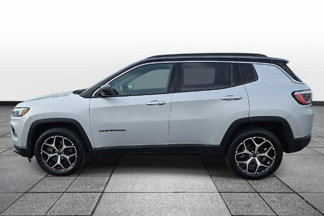 Used 2025 Jeep Compass Limited AWD/4WD image 8