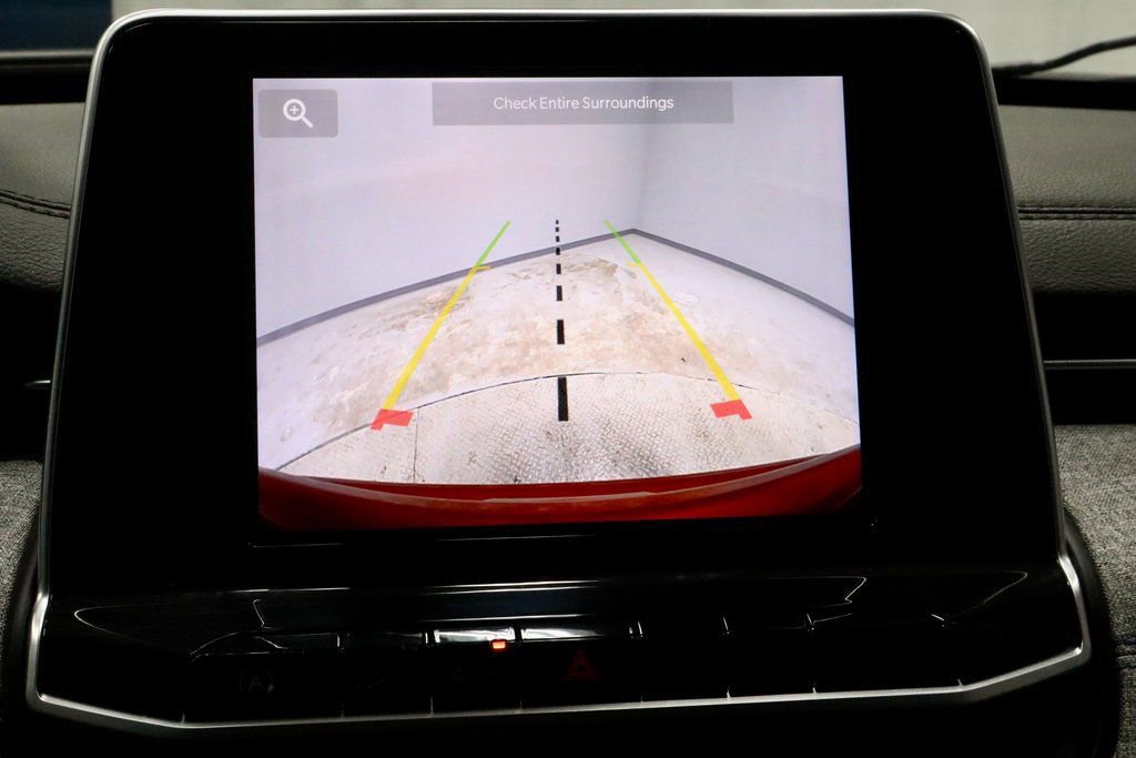 Used 2025 Jeep Compass Latitude image 9