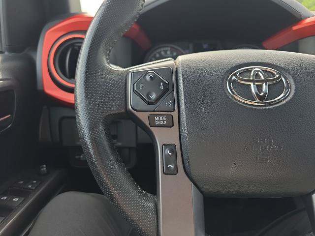 Used 2019 Toyota Tacoma TRD Sport AWD/4WD image 28