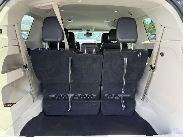 Used 2023 Chrysler Pacifica Touring-L FWD image 9